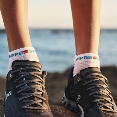 Skarpety do biegania COMPRESSPORT PRO RACING SOCKS RUN LOW V4.0 Niskie za kostkę