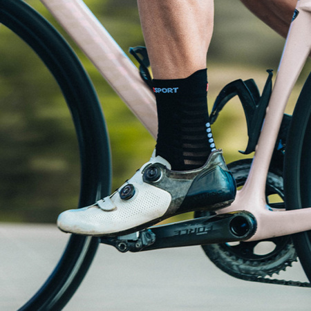 Skarpety rowerowe COMPRESSPORT PRO RACING SOCKS BIKE V4.0 Ultralight