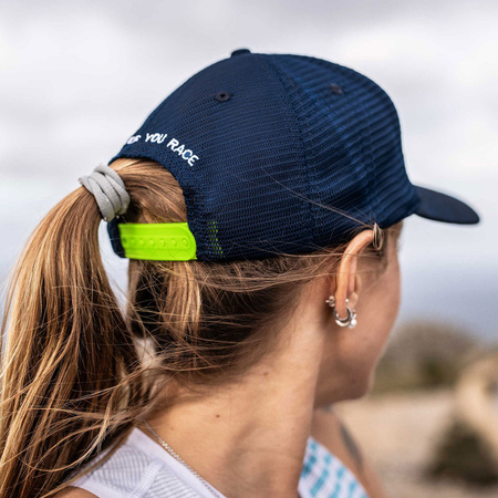 Czapka z daszkiem COMPRESSPORT Trucker Cap Lifestyle