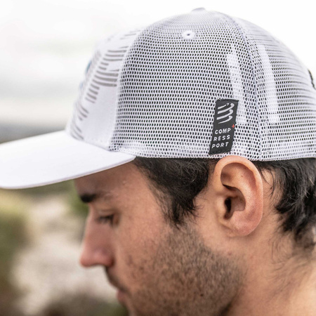 Czapka z daszkiem COMPRESSPORT Trucker Cap Lifestyle